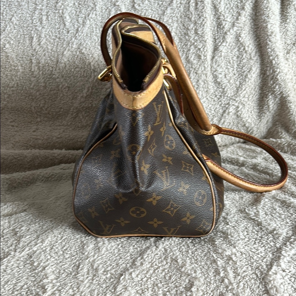 Louis Vuitton Tivoli GM Satchel with Monogram Pattern - Picture 4 of 10